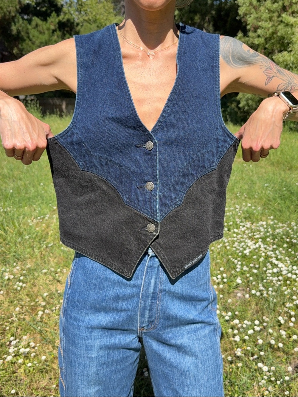 Vintage Rocky Mountain two tone denim vest - Picture 4 of 9